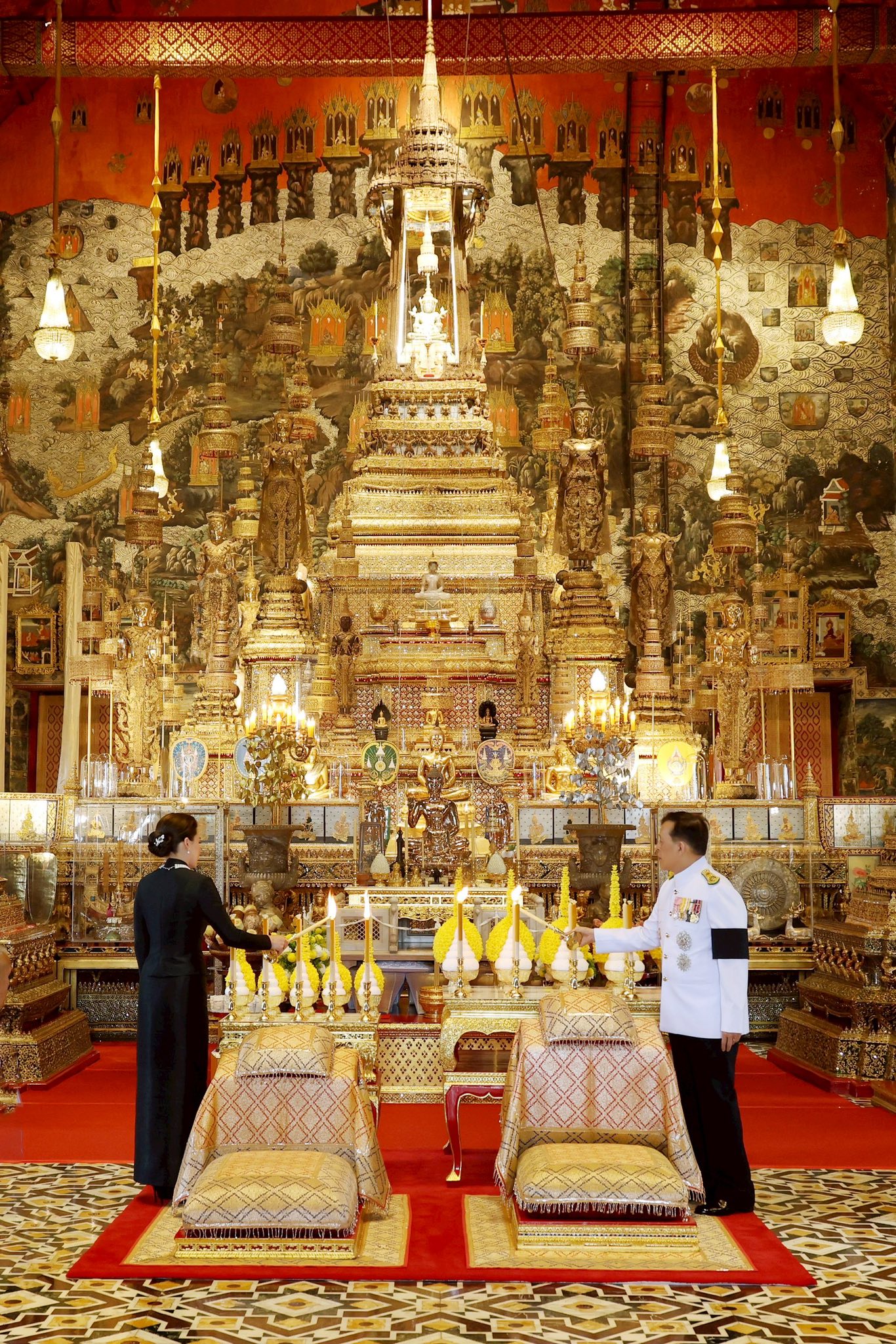 title - พระบาทสมเด็จพระเจ้าอยู่หัว และสมเด็จพระนางเจ้าฯ พระบรมราชินี เสด็จฯ ไปในการพระราชพิธีพืชมงคล พุทธศักราช 2569